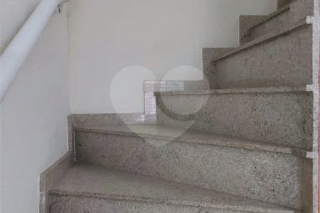 Sobrado à venda com 3 quartos, sendo 1 suíte, em Vila Medeiros, São Paulo, SP