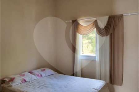Casa à venda com 3 quartos, sendo 1 suíte, no condomínio Chácaras do Lago, Vinhedo - SP