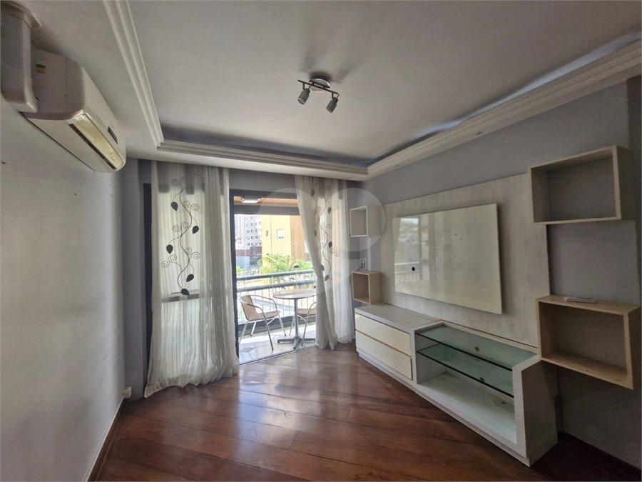 Apartamento à venda com 3 quartos, sendo 1 suíte, em Santana, São Paulo, SP