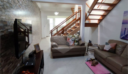 Casa à venda com 3 quartos, sendo 2 suítes,  em Vila Marari, São Paulo, SP