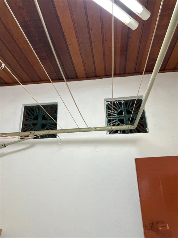 Sobrado à venda com 5 quartos, sendo 2 suítes, em Vila Universitária, São Paulo, SP