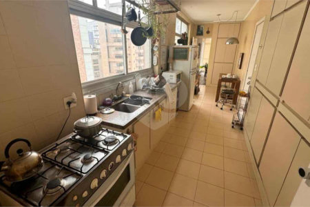 Apartamento à venda com 3 quartos, sendo 1 suíte, em Cerqueira César, São Paulo, SP