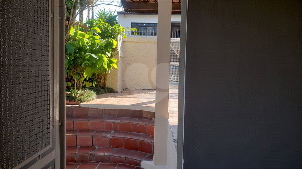 Sobrado à venda com 3 quartos, sendo 1 suíte, em Horto, São Paulo, SP