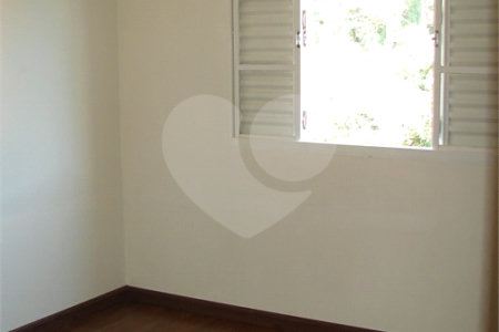 Casa à venda com 3 quartos, sendo 1 suíte, no condomínio Estância Marambaia, Vinhedo - SP