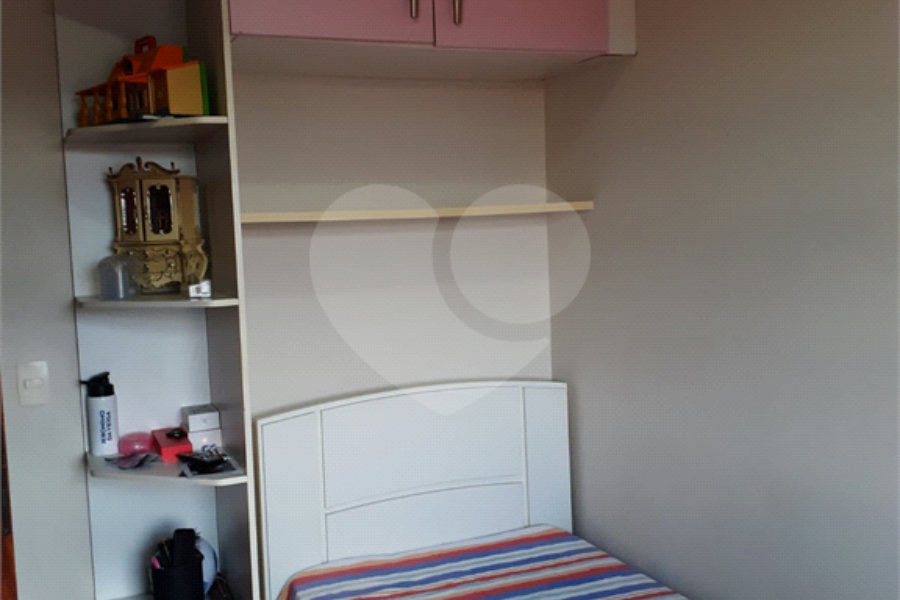Sobrado à venda com 3 quartos, sendo 1 suíte, em Vila Nova Cachoeirinha, São Paulo, SP