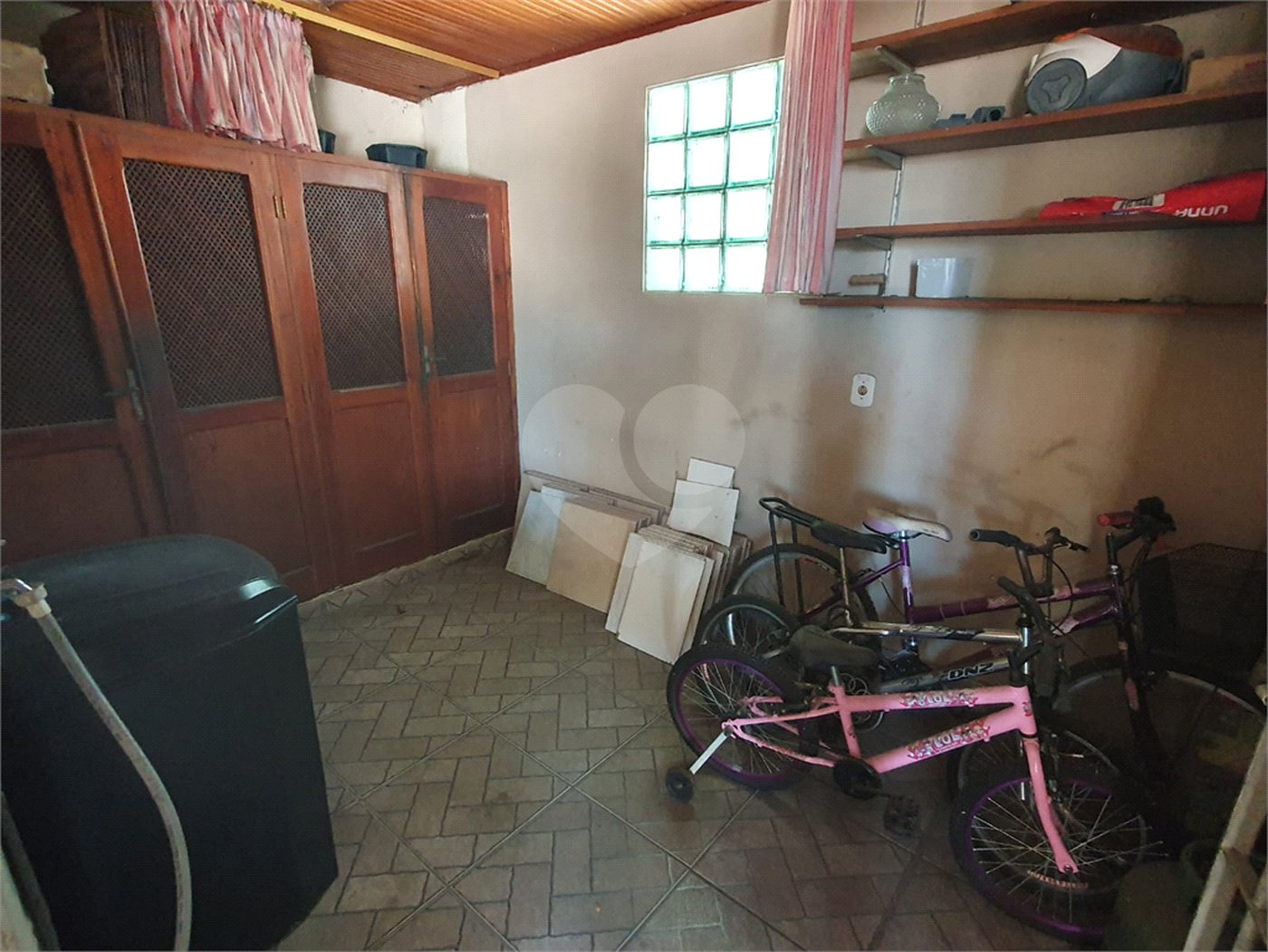 Casa Térrea à venda com 3 quartos, sendo 1 suíte, no Centro, Poá, SP