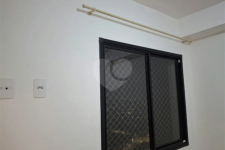 Apartamento à venda com 2 quartos em Parque Maria Helena, São Paulo, SP