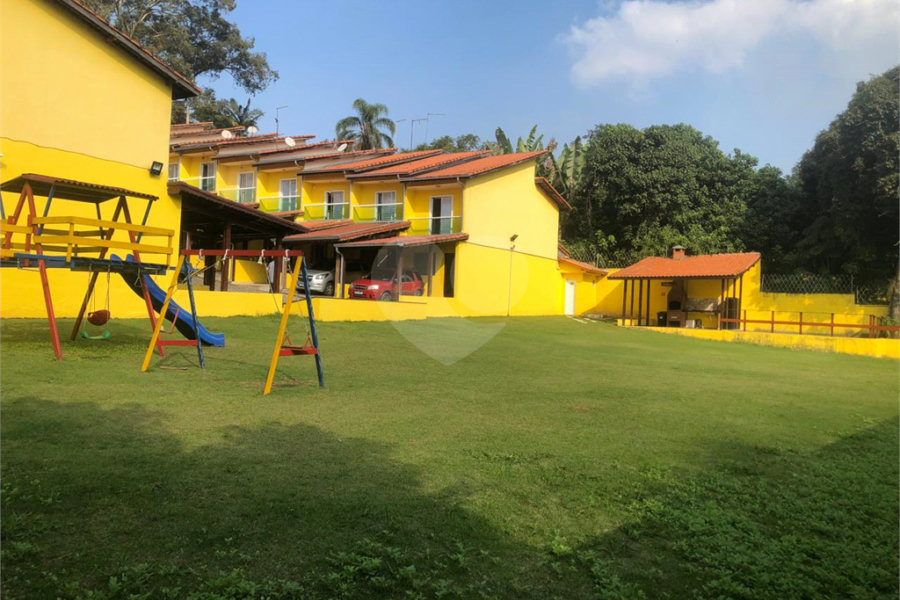 Casa à venda com 2 quartos no condomínio Residencial Armênia, Ferraz de Vasconcelos - SP