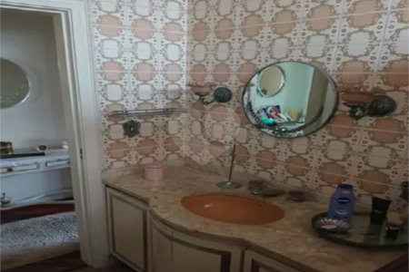 Casa à venda com 4 quartos, sendo 3 suítes, em Cambuci, São Paulo, SP