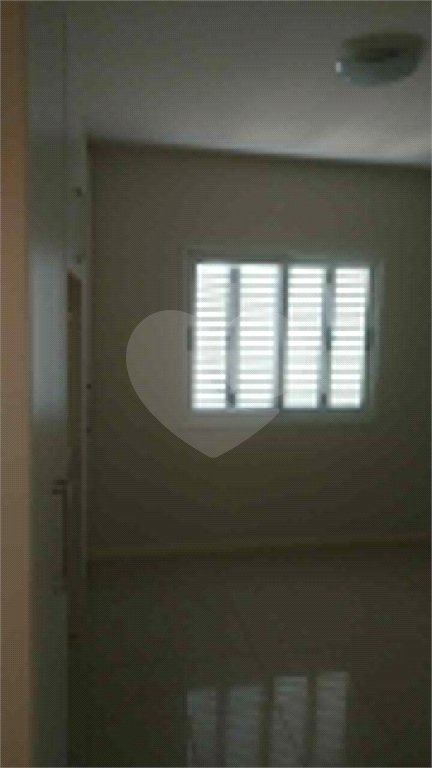 Casa à venda com 4 quartos, sendo 2 suítes, no condomínio Vila D'amalfi, Sorocaba - SP