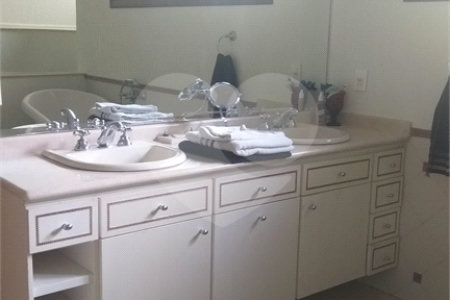 Casa à venda com 5 quartos, sendo 2 suítes, no condomínio Vinhas da Vista Alegre - Lado Sede, Vinhedo - SP