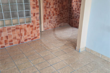 Casa à venda com 6 quartos em Vila dos Remédios, São Paulo, SP