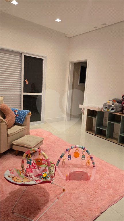 Casa à venda com 3 quartos, sendo 2 suítes, no condomínio Village da Serra, Araçoiaba da Serra - SP