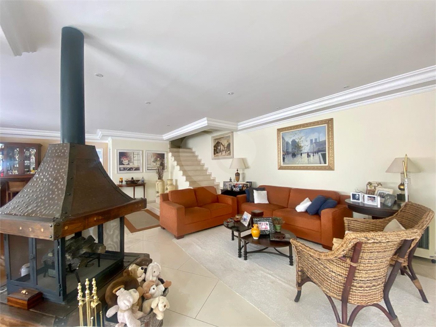 Casa à venda com 4 quartos, sendo 3 suítes, em Jardim Maia, Guarulhos, SP