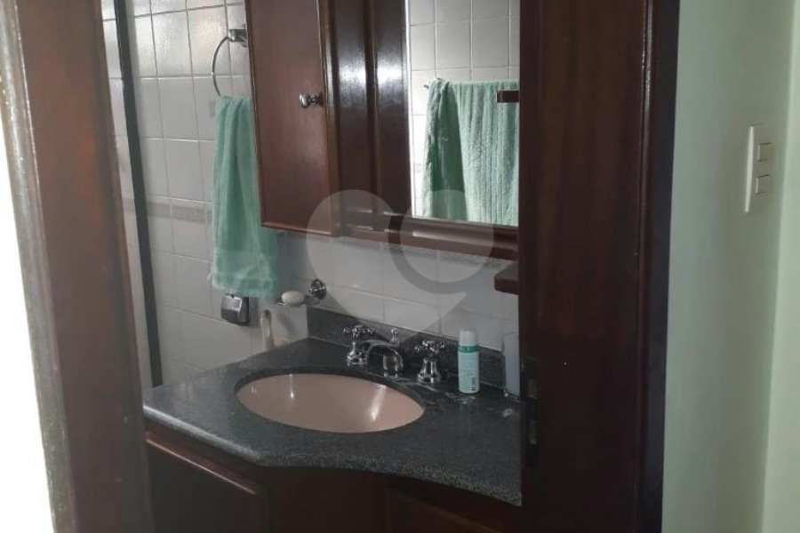 Sobrado à venda com 3 suítes em Santana, São Paulo, SP