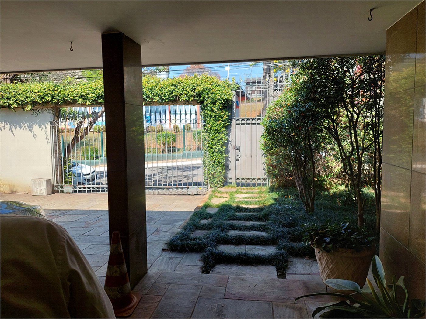 Casa à venda com 3 suítes em Jardim Leonor, São Paulo, SP