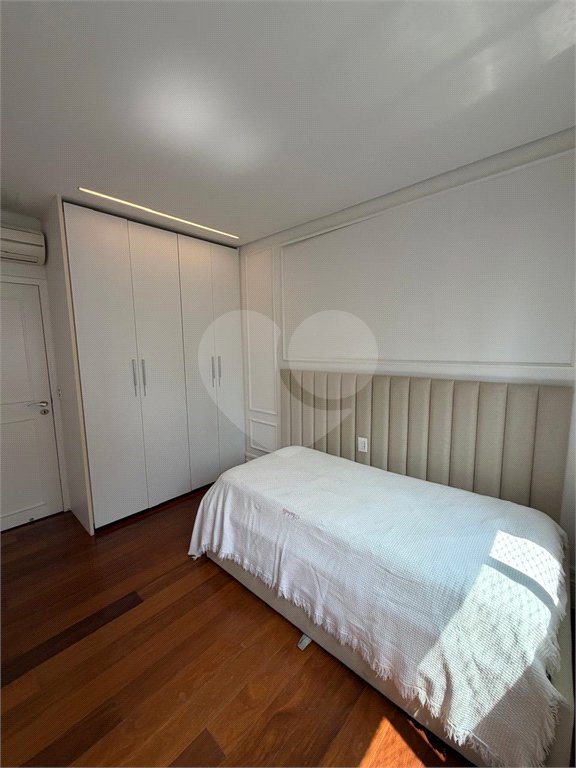 Apartamento à venda com 4 quartos, sendo 3 suítes, em Itaim Bibi, São Paulo, SP