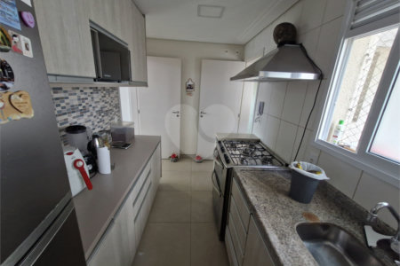 Apartamento à venda com 3 quartos, sendo 1 suíte,  em Vila Suissa, Mogi das Cruzes, SP