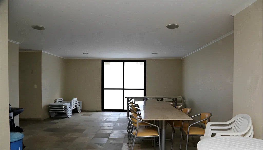 Apartamento à venda com 4 quartos, sendo 3 suítes, em Real Parque, São Paulo, SP