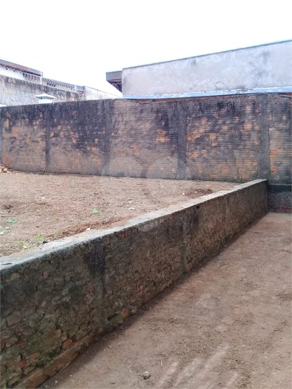 Terreno no Jd. Santa Felícia dispondo de 300m² muito bem localizado