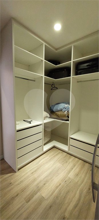 Casa à venda com 3 suítes no condomínio Figueira Garden, Atibaia - SP