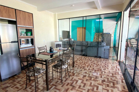 Sobrado à venda com 2 quartos, sendo 1 suíte, em Nova Tres Lagoas, Três Lagoas, MS