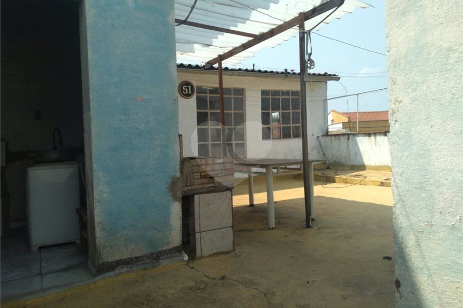 Sobrado à venda com 3 quartos em Vila Nivi, São Paulo, SP