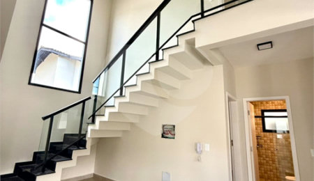 Casa à venda ou para alugar com 3 quartos, sendo 1 suíte,  no condomínio Residencial Marchant Buarque, Atibaia - SP