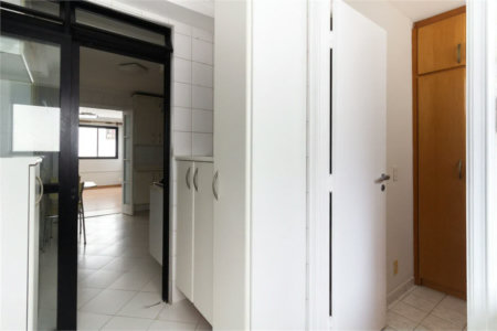 Apartamento à venda com 4 quartos, sendo 2 suítes,  em Vila Hamburguesa, São Paulo, SP