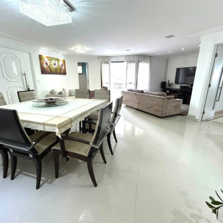Apartamento à venda com 3 quartos, sendo 1 suíte, em Vila Regente Feijó, São Paulo, SP