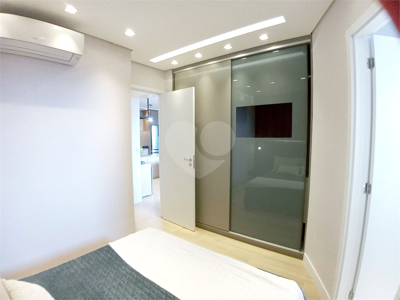 Apartamento à venda com 2 quartos, sendo 1 suíte, em Santa Teresinha, São Paulo, SP