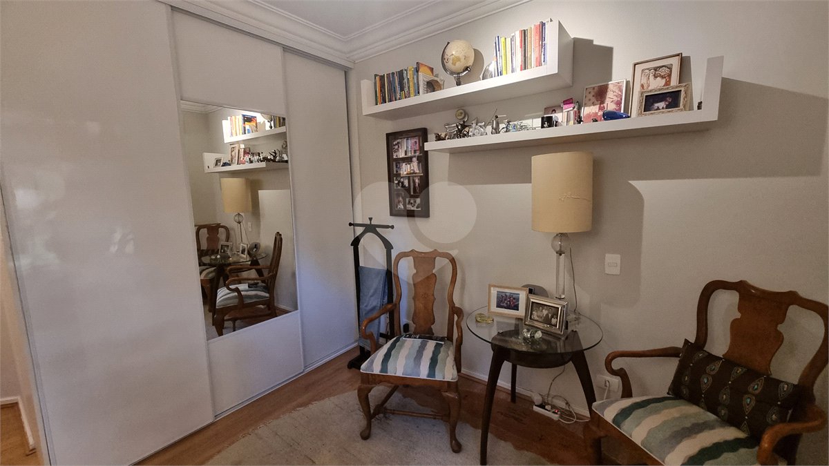 Apartamento à venda com 3 quartos, sendo 1 suíte,  em Brooklin Paulista, São Paulo, SP