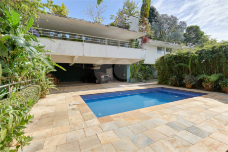 Casa à venda com 3 quartos, sendo 1 suíte, em Guarapiranga, São Paulo, SP