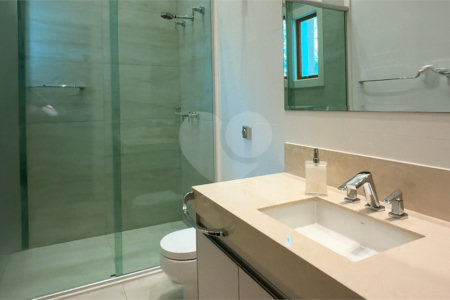Casa à venda com 4 suítes no condomínio Halvétia Country Residencial, Indaiatuba - SP