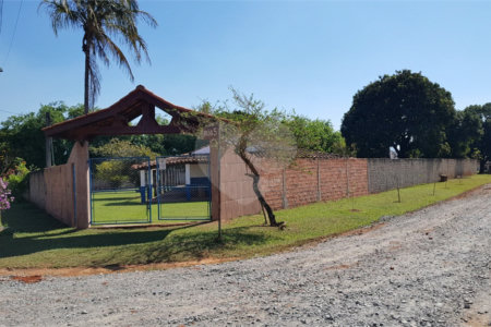 Chácara à venda com 3 quartos, sendo 1 suíte, no Centro, Araçoiaba da Serra, SP
