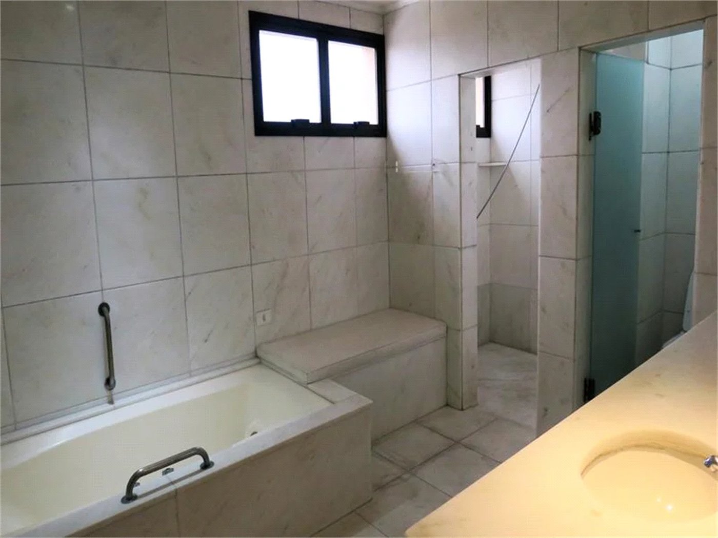 Apartamento à venda com 3 quartos, sendo 2 suítes,  em Real Parque, São Paulo, SP