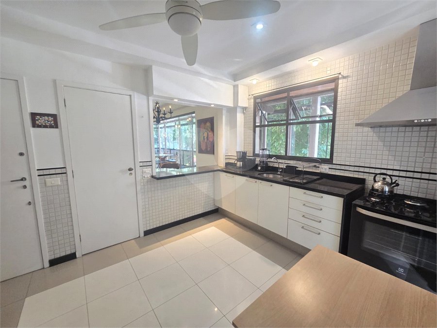 Apartamento à venda ou para alugar com 2 quartos, sendo 1 suíte, em Leblon, Rio de Janeiro, RJ