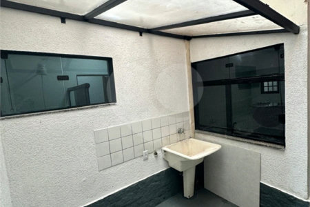 Casa Térrea à venda com 3 quartos, sendo 1 suíte,  em Vila Suissa, Mogi das Cruzes, SP