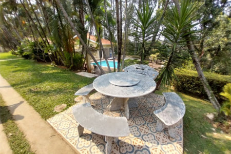 Chácara à venda ou para alugar com 3 quartos, sendo 1 suíte, em Chácaras Polozzi, Louveira, SP