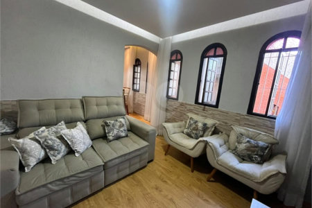 Casa com piscina disponivel para venda com 250m² - Jardim Paris / SP