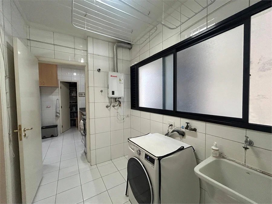 Apartamento à venda com 4 quartos, sendo 2 suítes,  em Pinheiros, São Paulo, SP