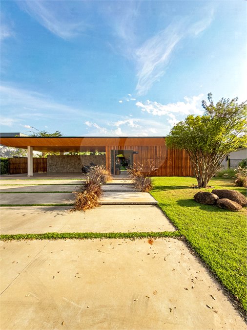 Casa à venda com 3 suítes no condomínio Primavera, Salto - SP