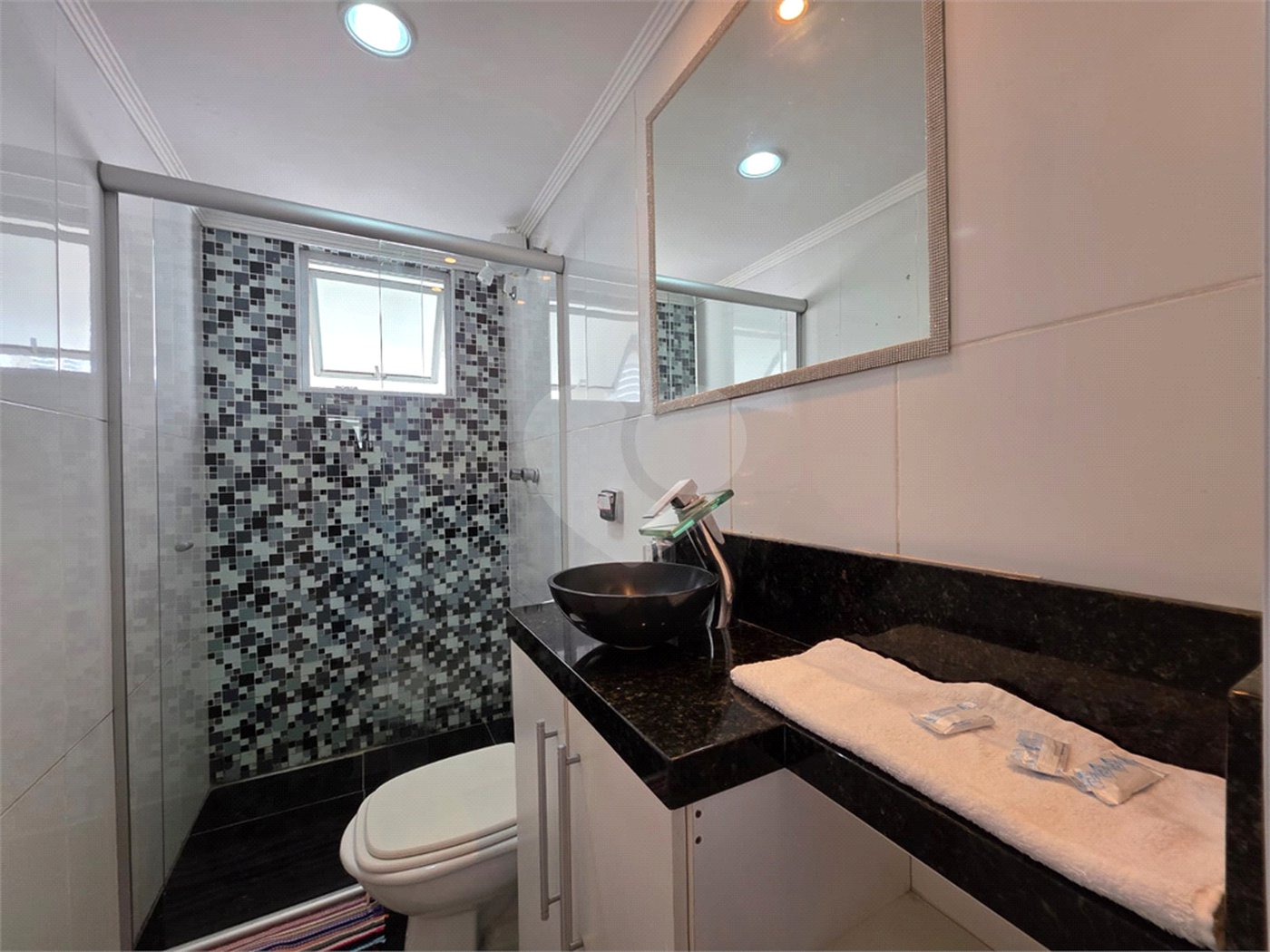 Apartamento para alugar com 3 quartos, sendo 2 suítes, em Santana, São Paulo, SP