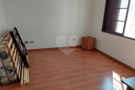 Sobrado à venda com 3 quartos, sendo 1 suíte, em Vila Mascote, São Paulo, SP