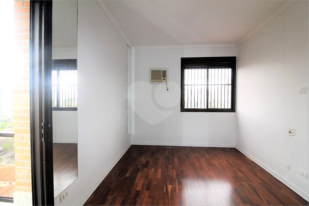 Apartamento à venda com 4 quartos, sendo 3 suítes, em Santo Amaro, São Paulo, SP