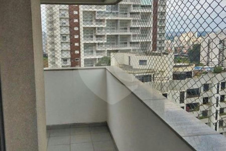 Apartamento para alugar com 4 quartos, sendo 3 suítes, em Jardim Londrina, São Paulo, SP