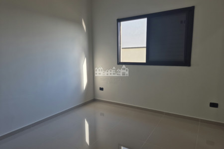 Casa térrea à venda com 4 quartos, sendo 2 suítes, no condomínio Alto da Floresta, Bom Jesus dos Perdões - SP