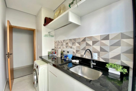 Casa à venda com 4 suítes no condomínio Jardim Vila Paradiso, Indaiatuba - SP