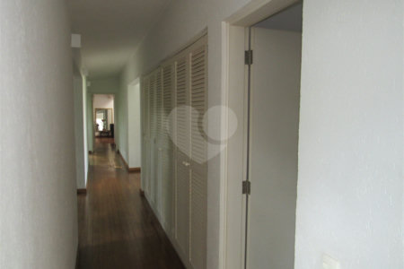 Casa à venda com 3 quartos, sendo 1 suíte, em Guarapiranga, São Paulo, SP