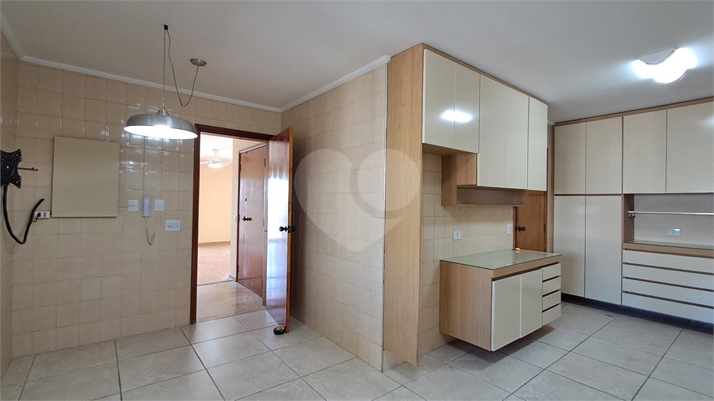 Apartamento à venda com 3 quartos, sendo 1 suíte,  em Alto da Boa Vista, São Paulo, SP